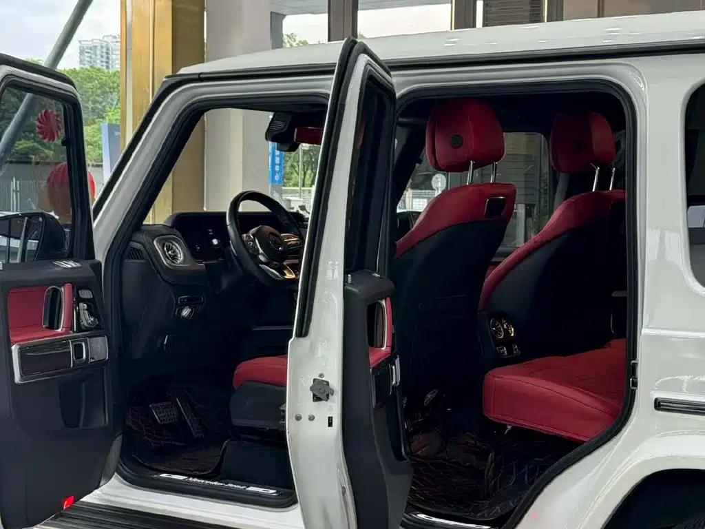 Mercedes-Benz G-Class 2023