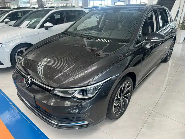 Volkswagen Golf 2021