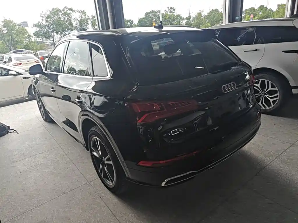 Audi Q5L 2021