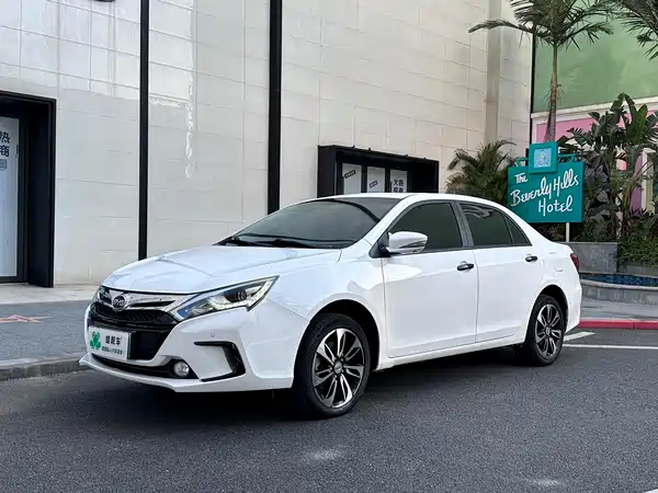 BYD Qin NEV 2015