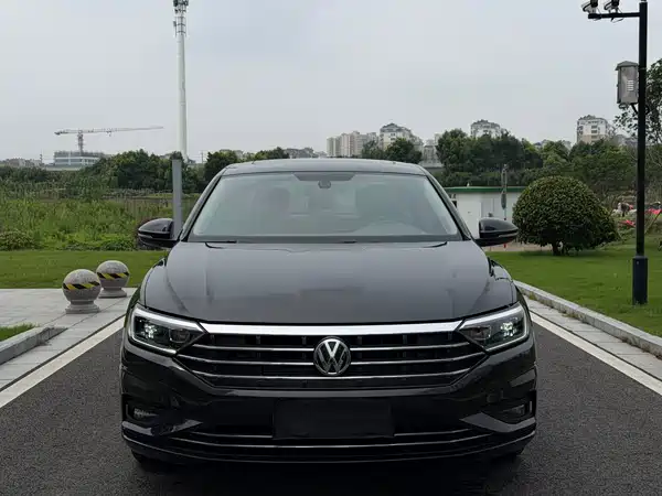 Volkswagen Sagitar 2020
