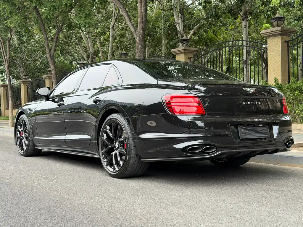 Bentley Flying Spur 2024