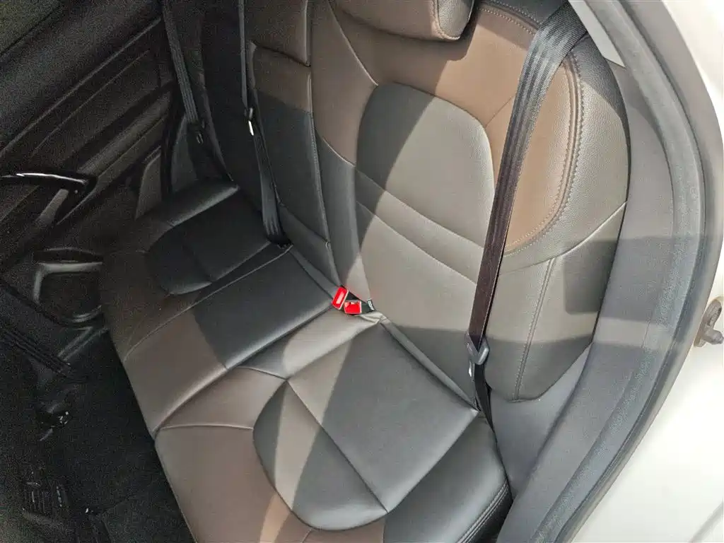 GAC Motor Trumpchi GS4 2017 — фото 17