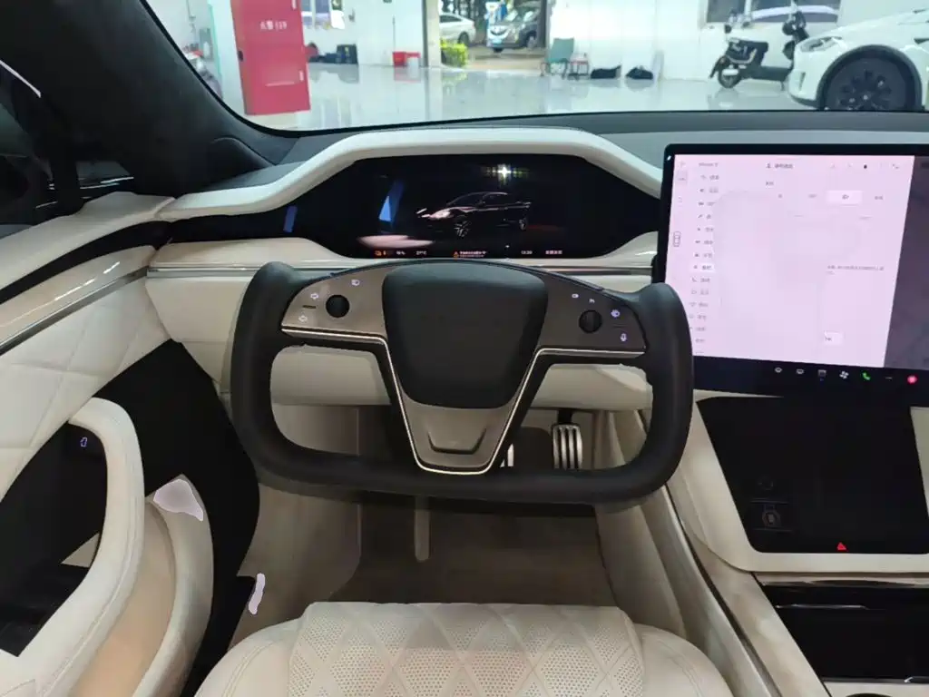 Tesla Model S 2023 — фото 11