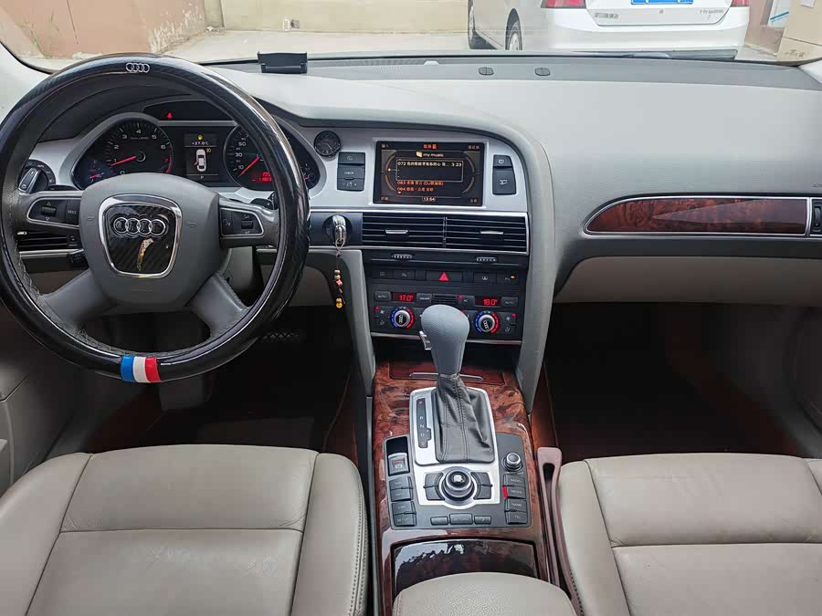 Audi A6L 2011