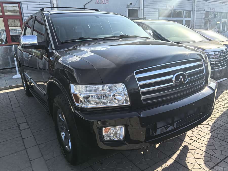 Infiniti QX 2004