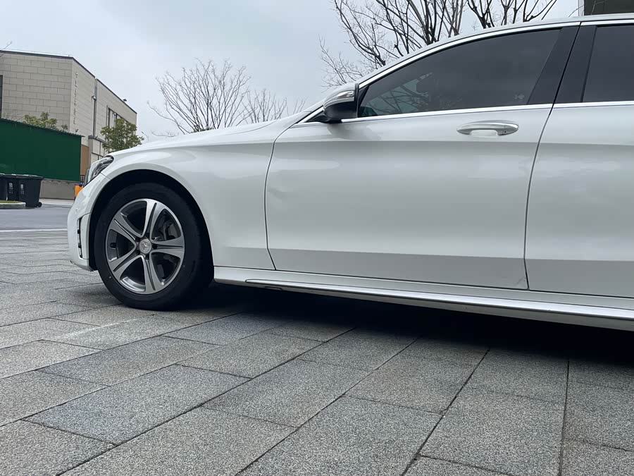 Mercedes-Benz C-Class 2019