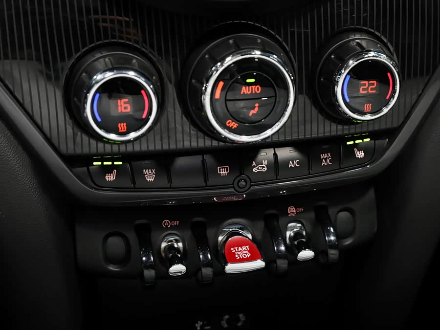 MINI Countryman 2017 — фото 19