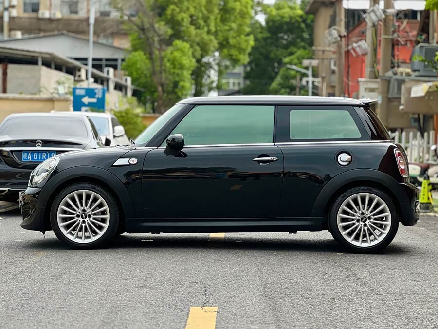 MINI MINI 2012
