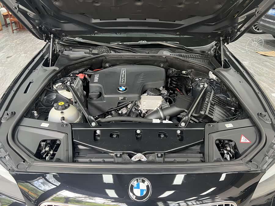 BMW 5 Series 2013 — фото 13