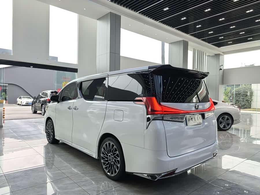 Toyota Vellfire 2019 — фото 14