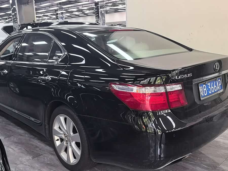 BMW 5 Series 2013 — фото 10
