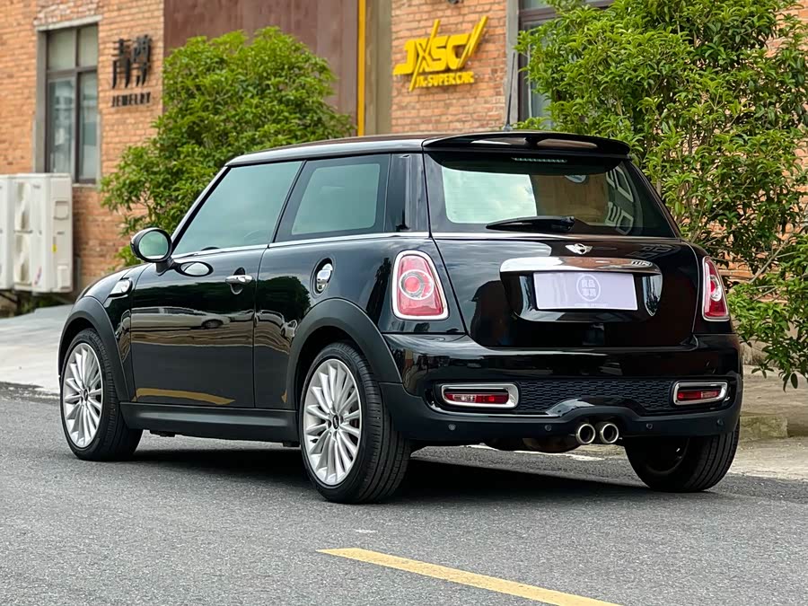 MINI MINI 2012
