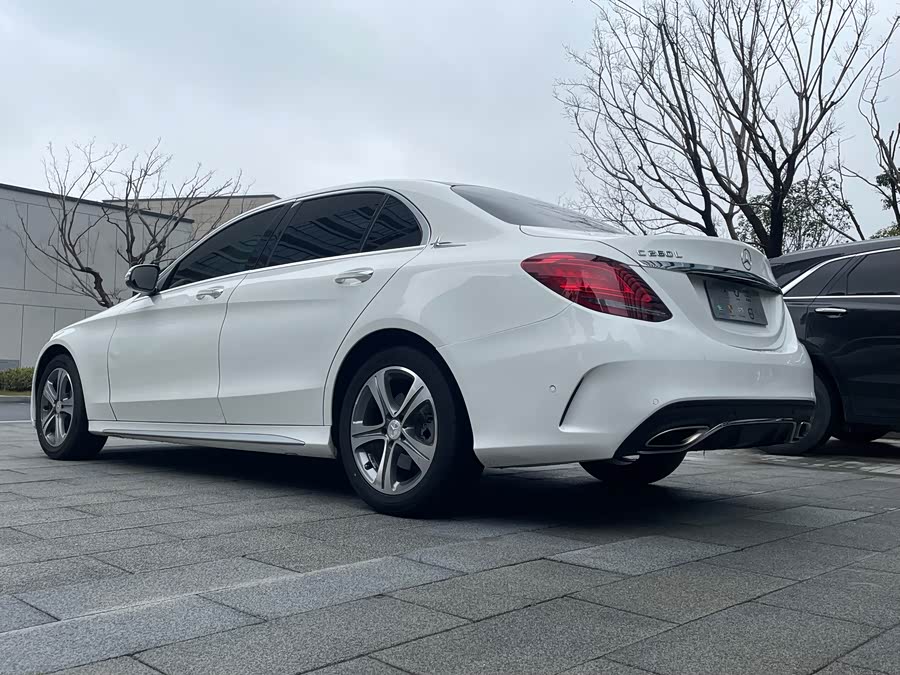 Mercedes-Benz C-Class 2019