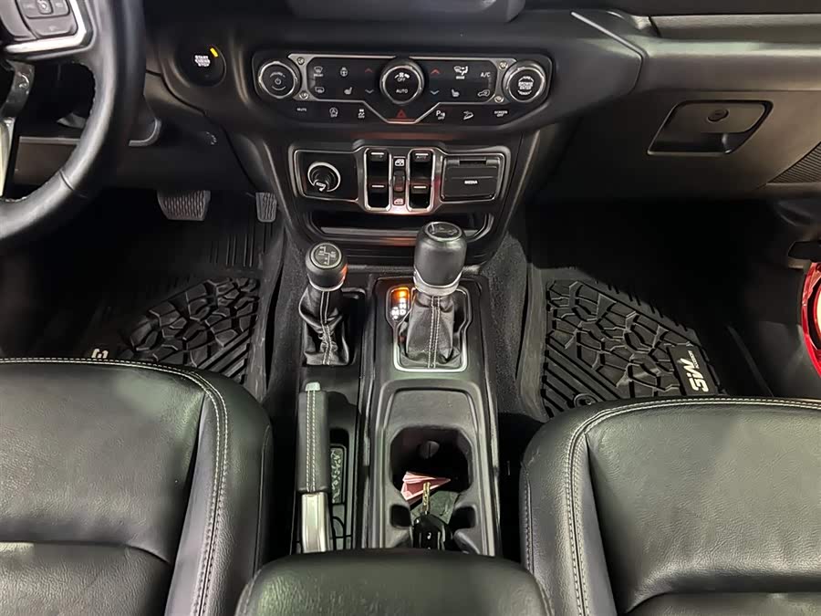 Jeep Wrangler 2019 — фото 10