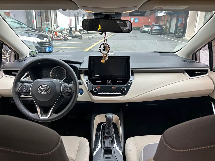 Toyota Corolla 2019 — фото 18
