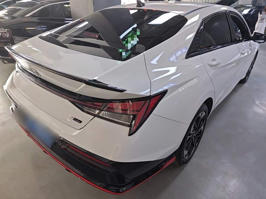 Hyundai Elantra 2023