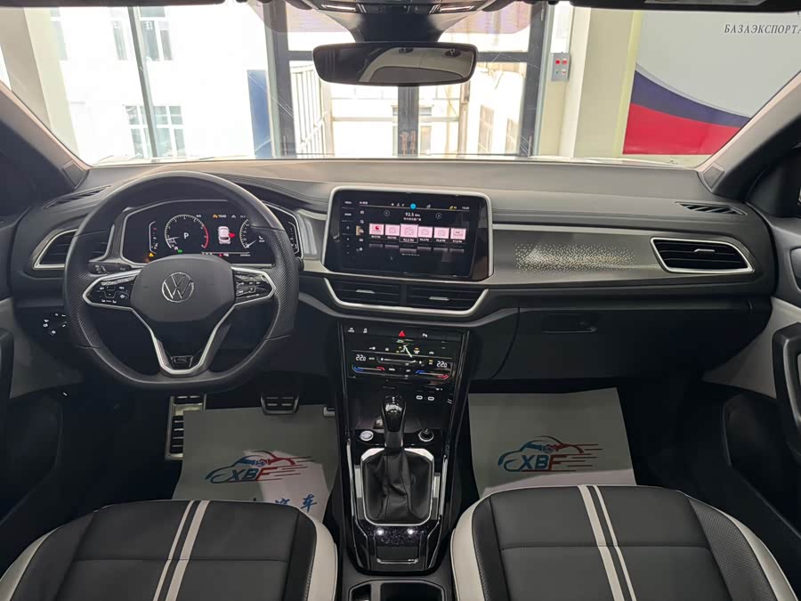 Volkswagen T-Roc 2024