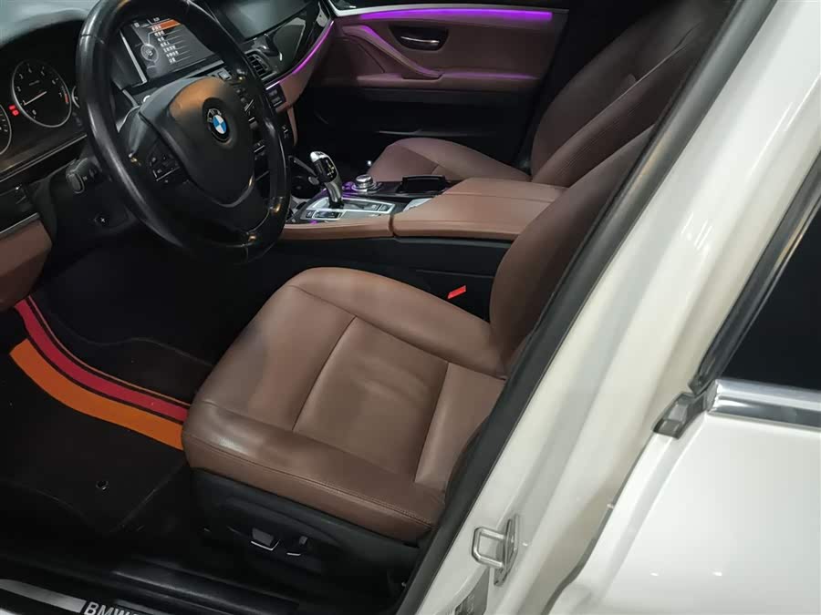 BMW 5 Series 2017 — фото 14