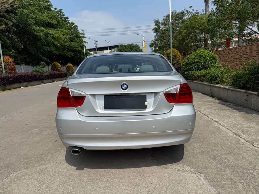 BMW 3 Series 2005
