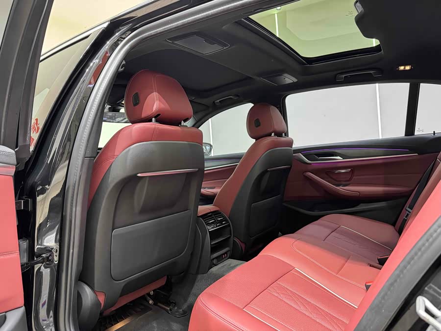 BMW 5 Series 2023 — фото 18