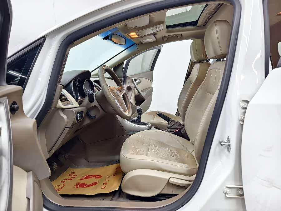 Buick Excelle GT 2013 — фото 11