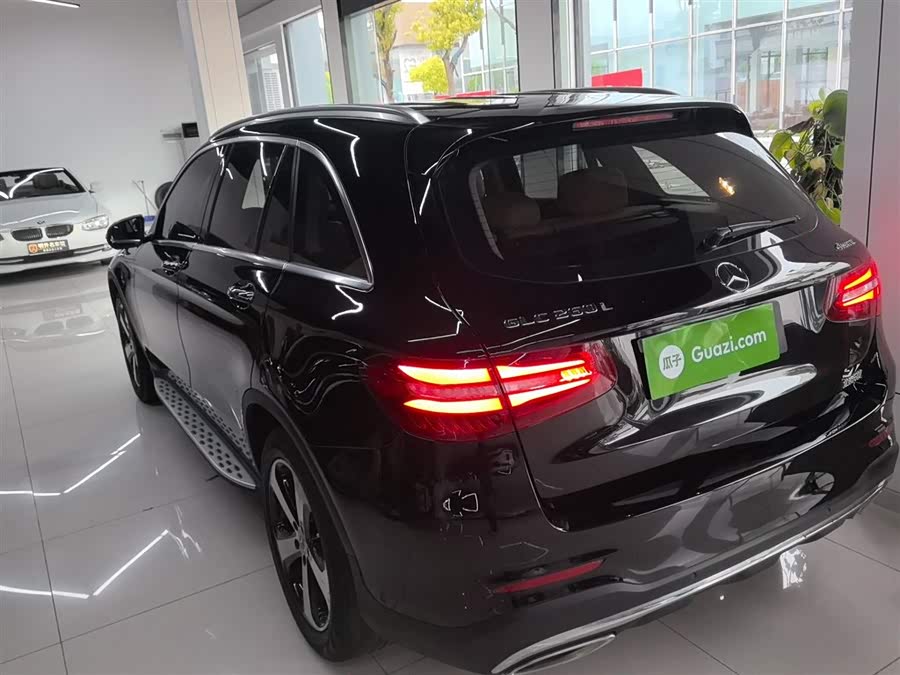 Mercedes-Benz GLC 2019 — фото 23