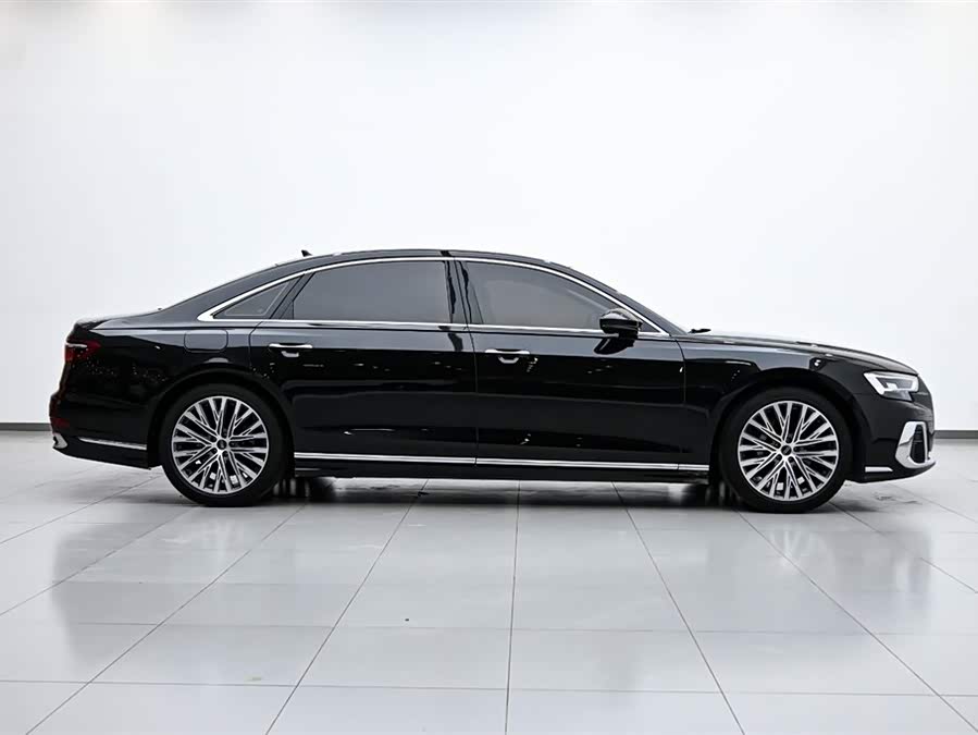 Audi A8 2024