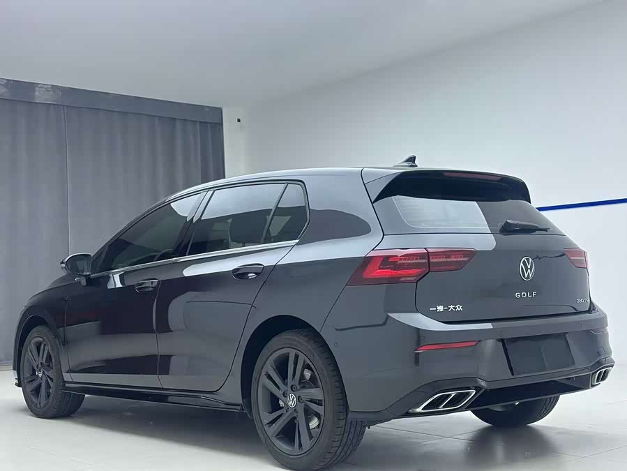 Volkswagen Golf 2021