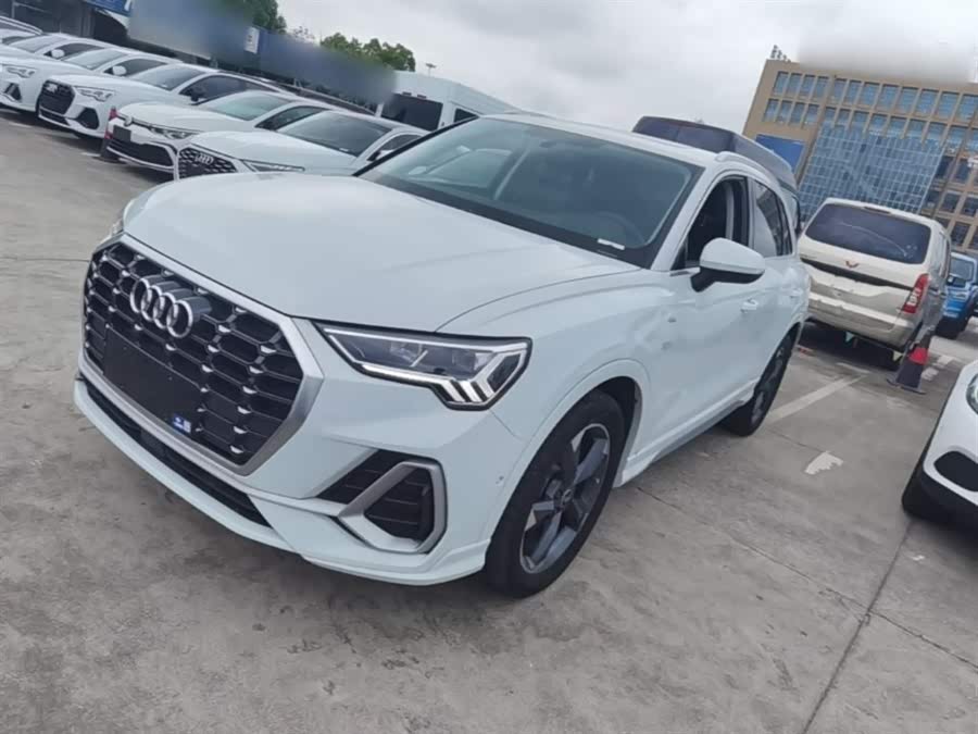 Audi Q3 2022