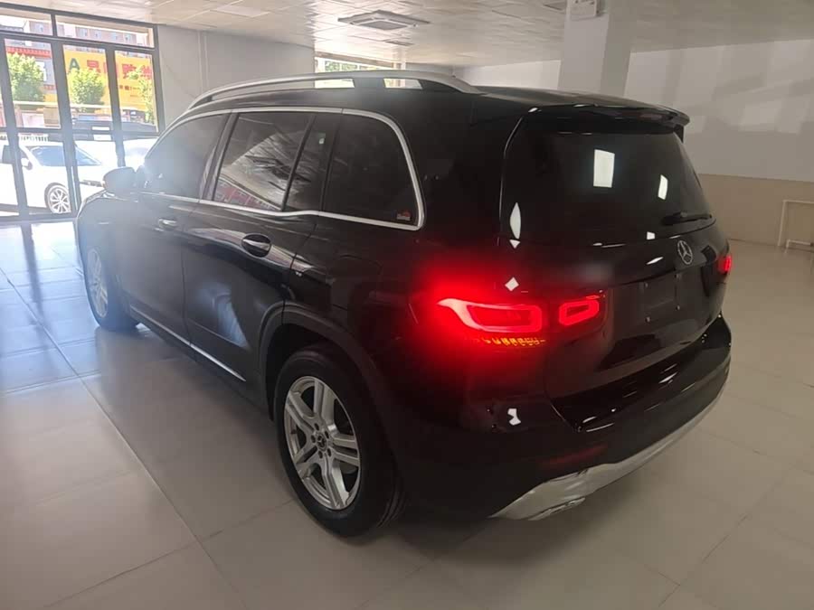 Mercedes-Benz GLB 2023 — фото 23