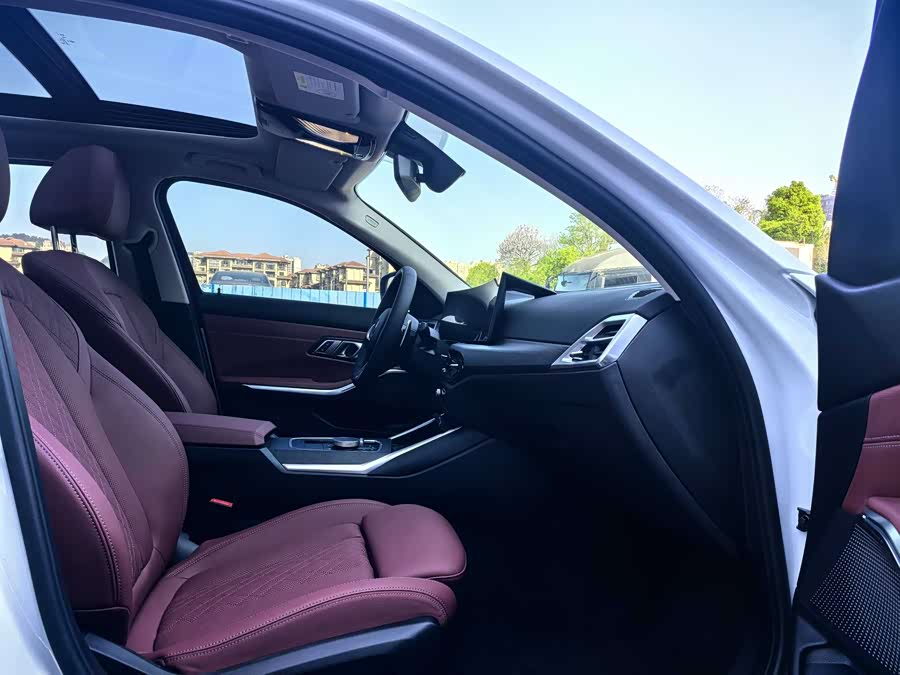 BMW 3 Series 2025