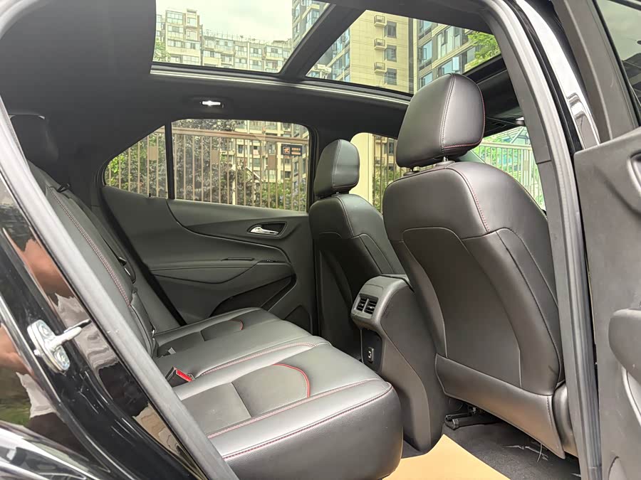 Chevrolet Equinox 2022 — фото 15