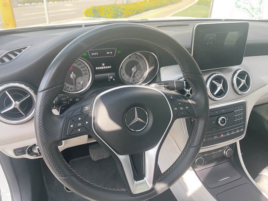 Mercedes-Benz GLA 2016