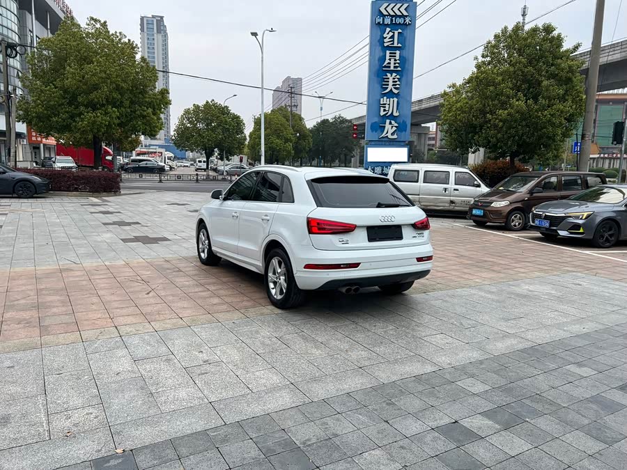 Audi Q3 2018 — фото 17