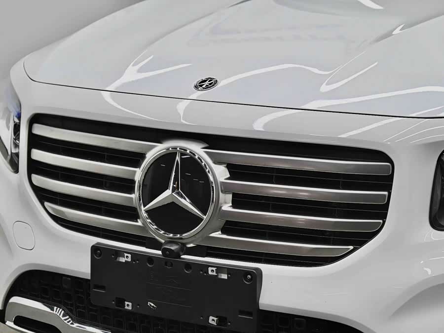 Mercedes-Benz GLB 2024