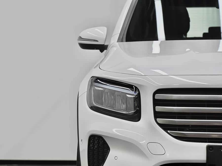Mercedes-Benz GLB 2024