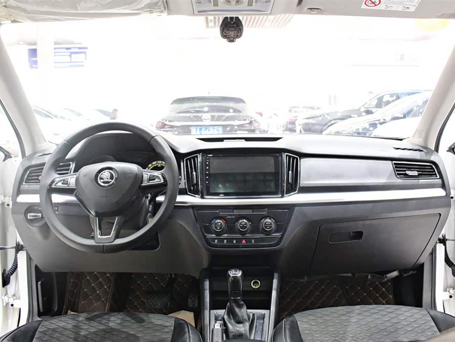 Skoda Kamiq 2021 — фото 10