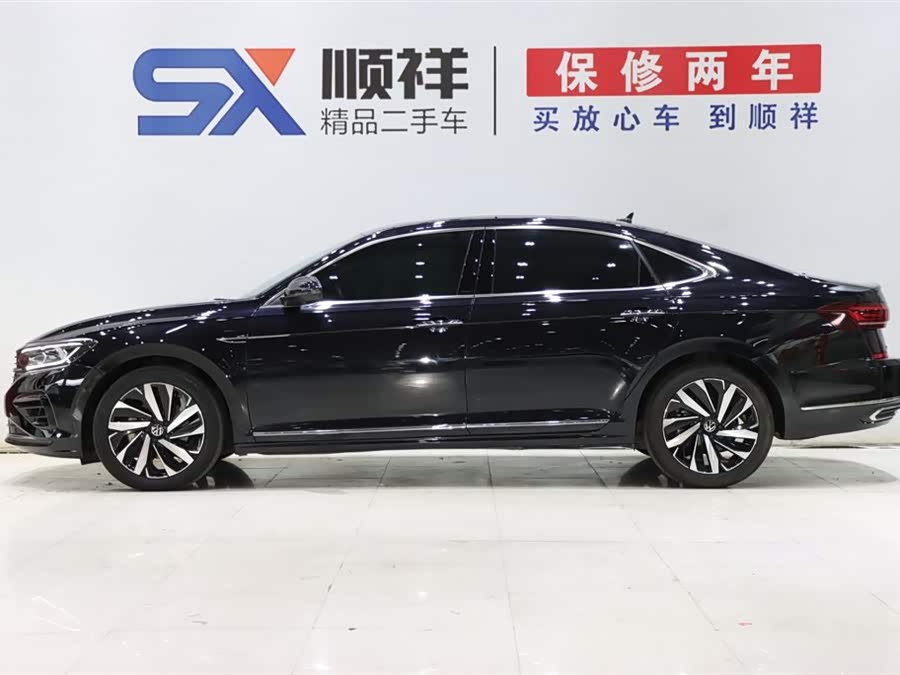 Volkswagen Passat 2023