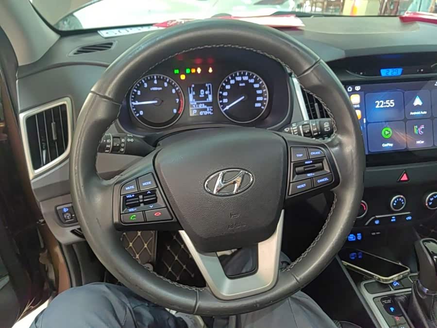 Hyundai ix25 2015 — фото 11
