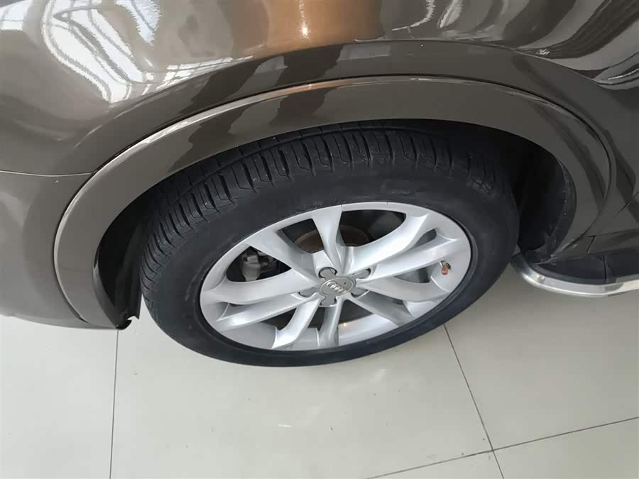 Audi Q3 2016 — фото 23