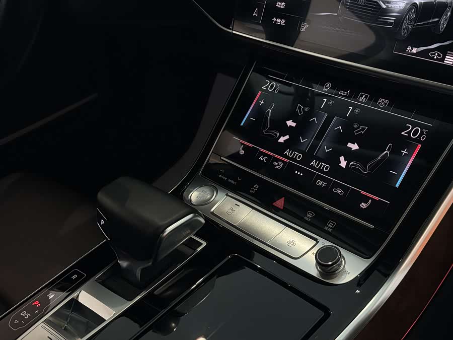 Audi A8 2018 — фото 19