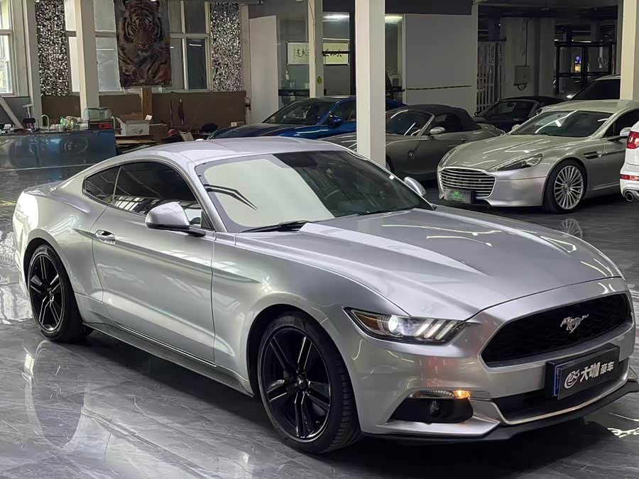 Ford Mustang 2015 — фото 8