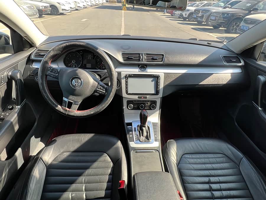 Volkswagen Magotan 2013