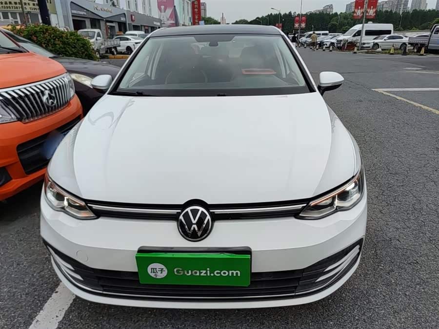 Volkswagen Golf 2021