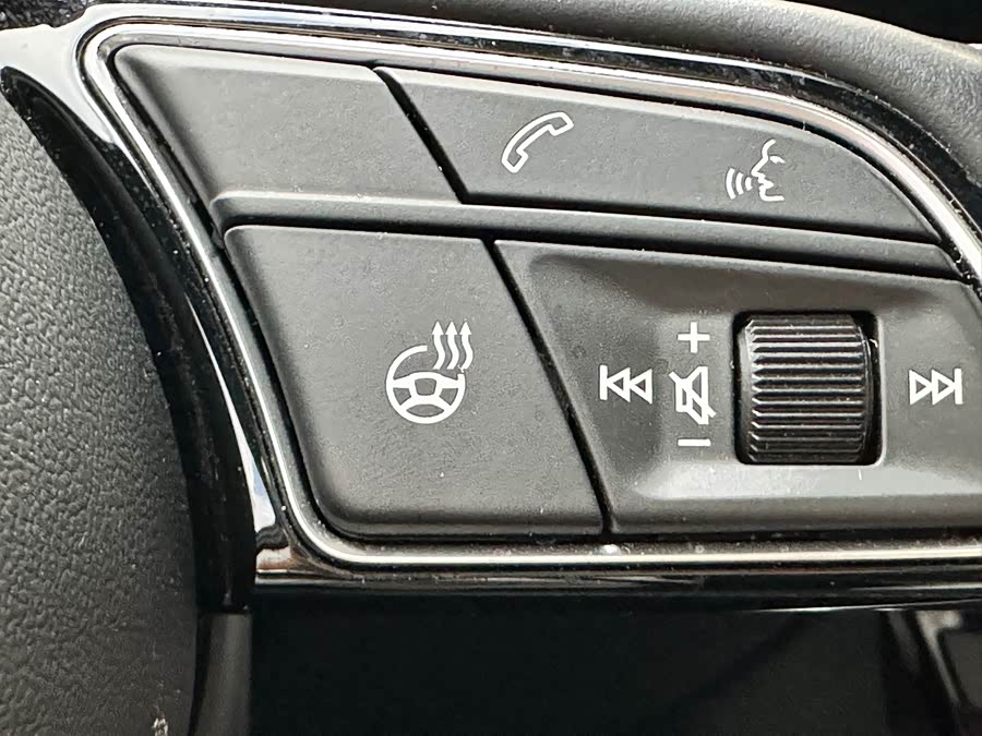 Audi A3 2023 — фото 10