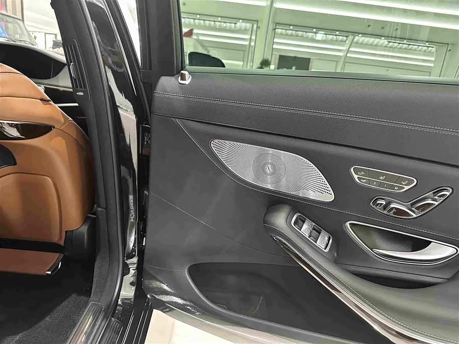 Mercedes-Benz Maybach S-Class 2020 — фото 25