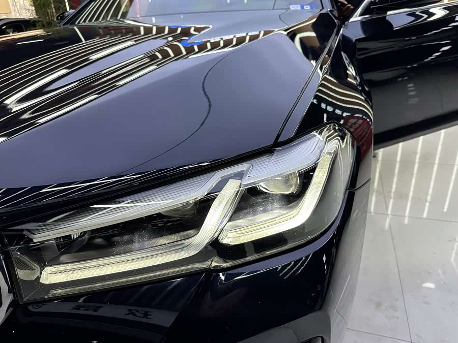 BMW 5 Series New Energy 2021 — фото 10