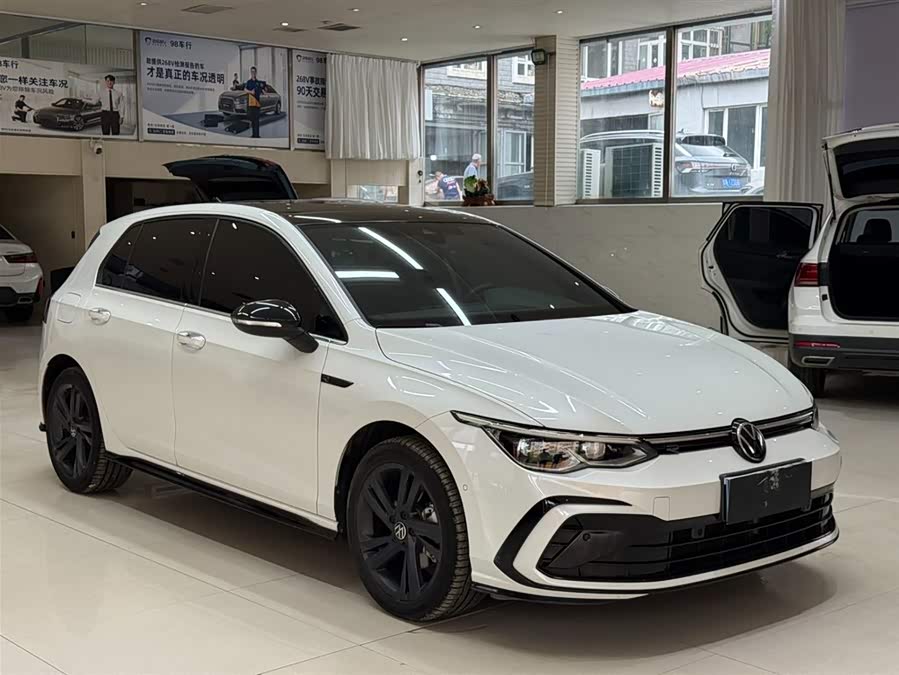 Volkswagen Golf 2021