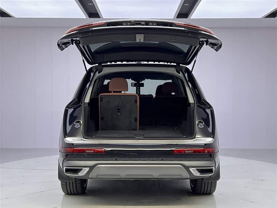 Audi Q7 2021 — фото 13